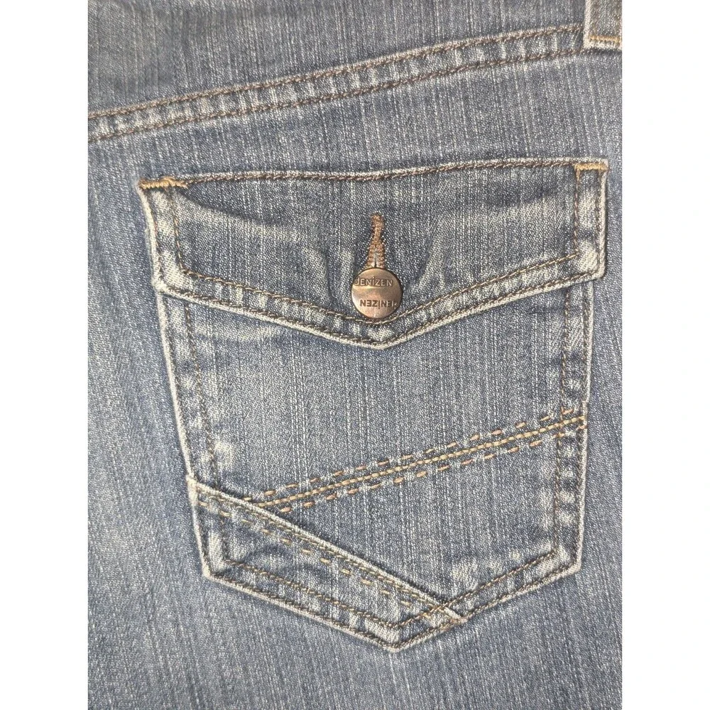 Levi's Denim Jeans Denizen Womens Size 4 Blue Capri Dark Wash Stretch Mid Rise - Picture 12 of 14